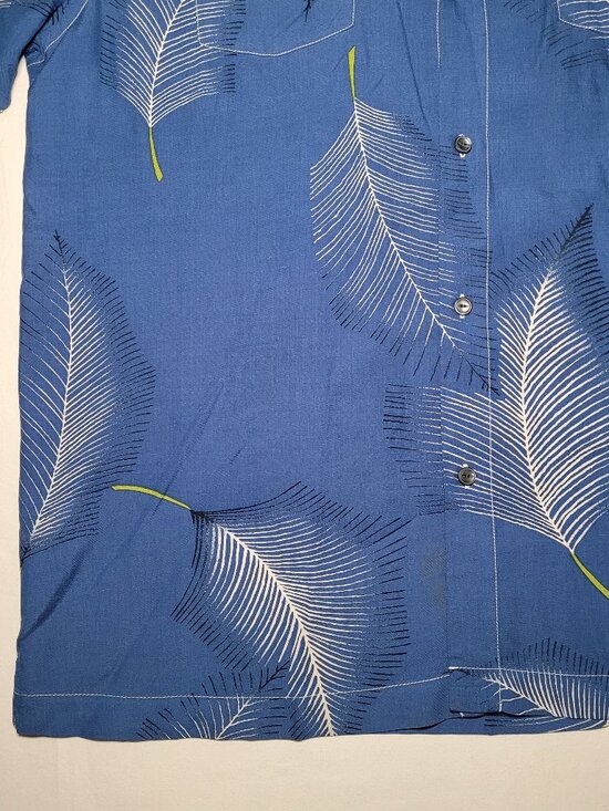 Tommy Bahama Silk Button Up Blue Palm Leaf Print Camp Shirt Mens Size Large - Picture 2 of 11